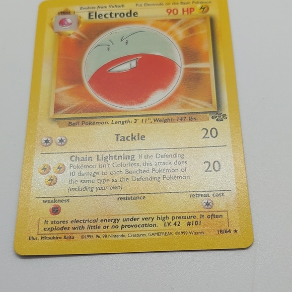 Vintage 1999 Pokemon Electrode 18/64 Rare/ Jungle - Picture 3 of 5